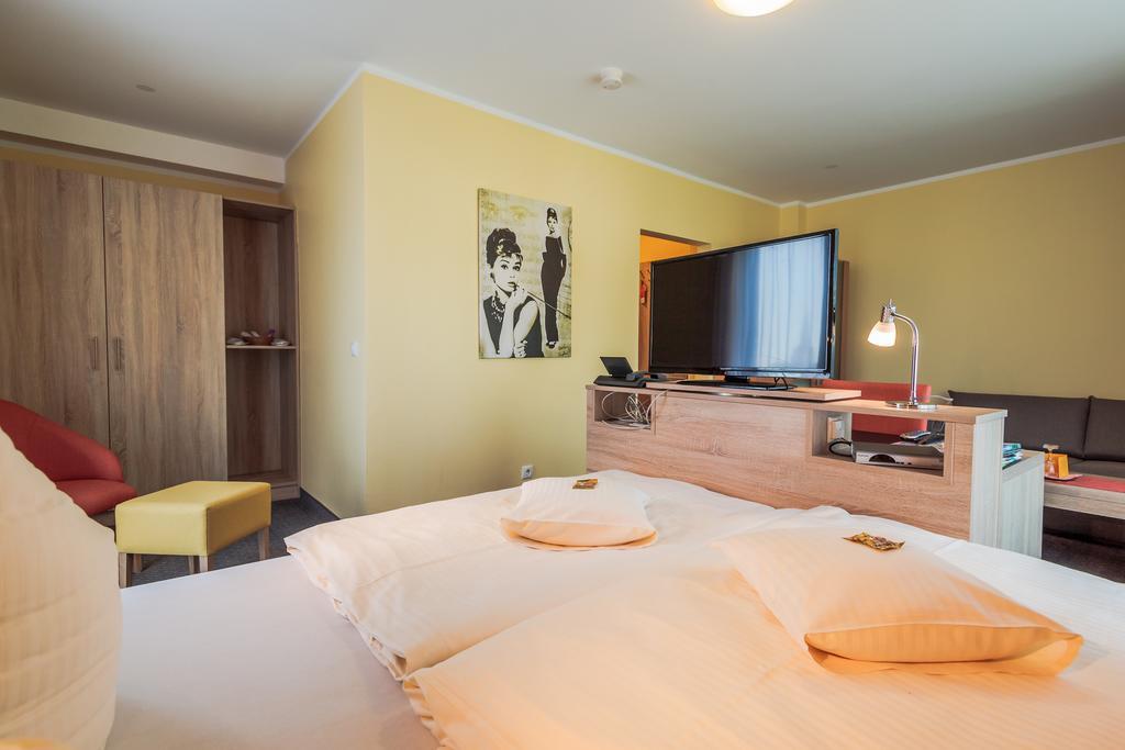Hotel Kasserolle Siegburg Ruang foto