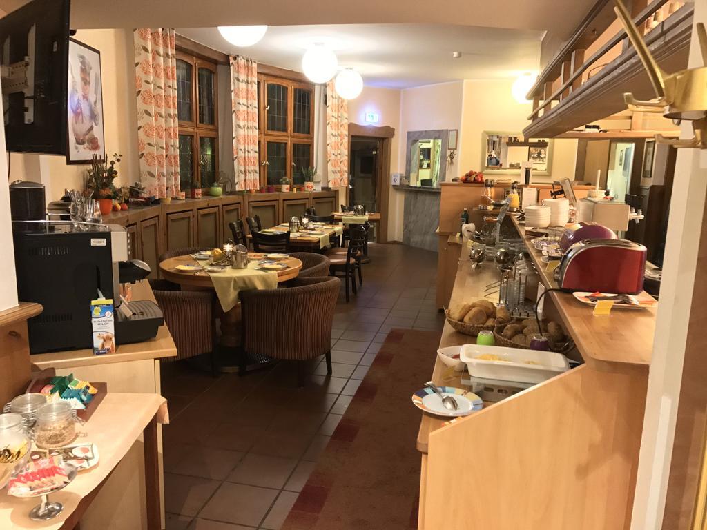 Hotel Kasserolle Siegburg Bagian luar foto